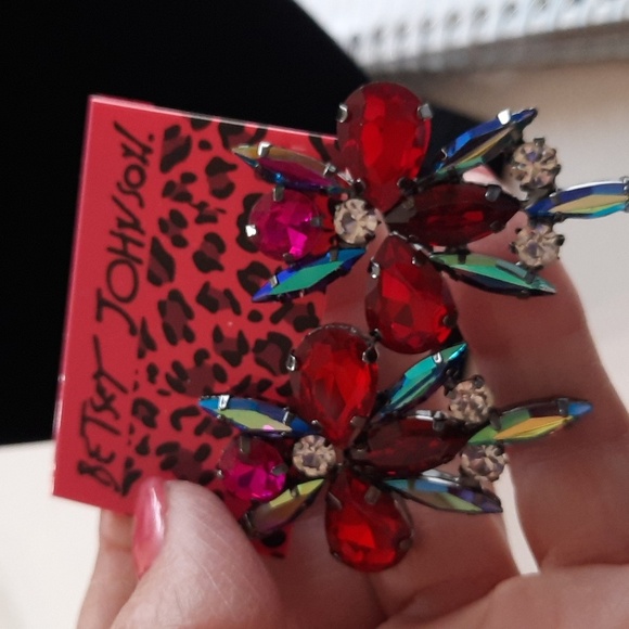 MWT Betsey Johnson Elegant Red and Pink Crystal Earrings - Picture 6 of 8